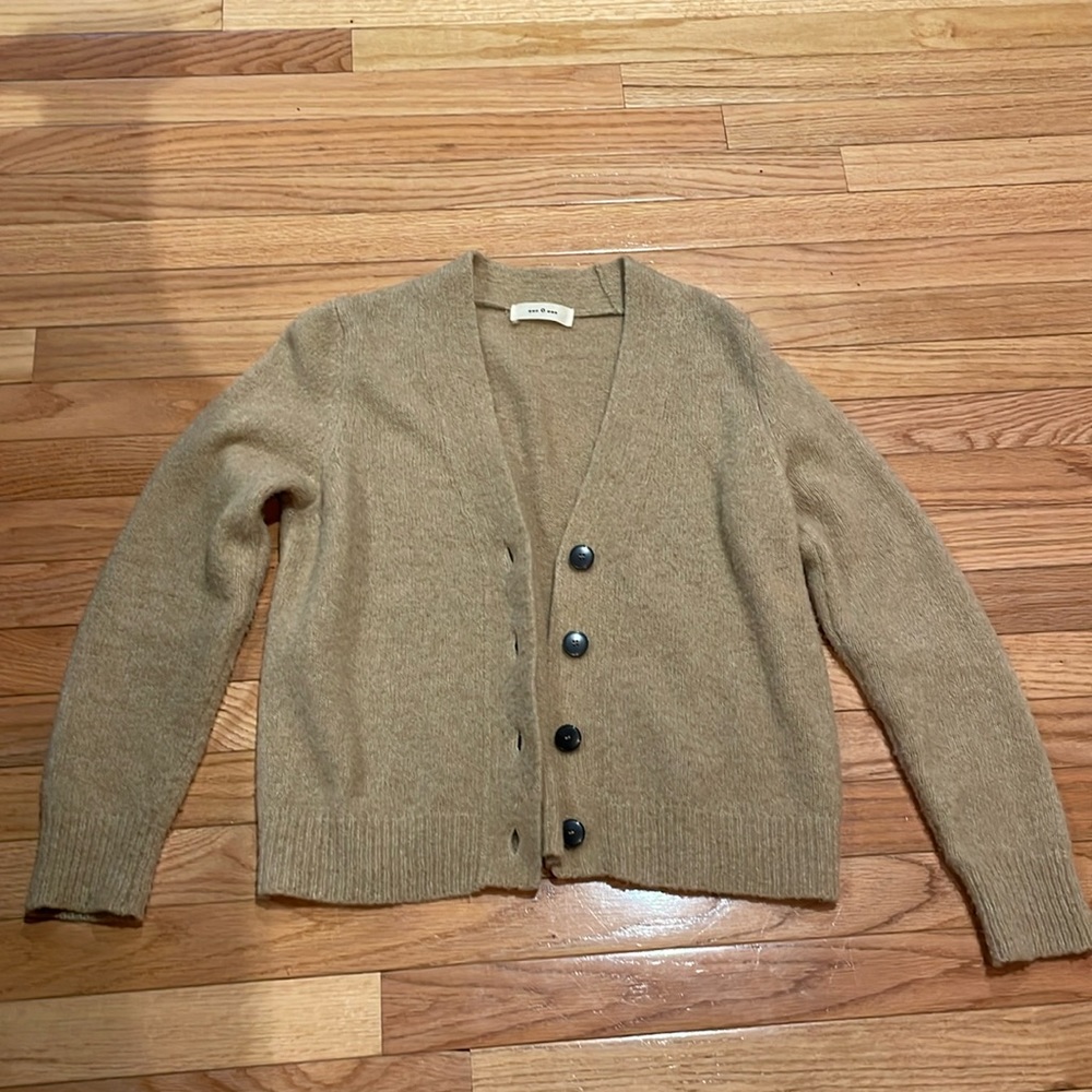 Classic V-Neck Beige Cardigan Sweater. Ese o Ese brand from Spain.